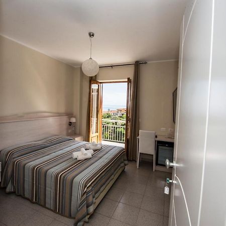 Donna Rosa Accommodation Tropea Esterno foto